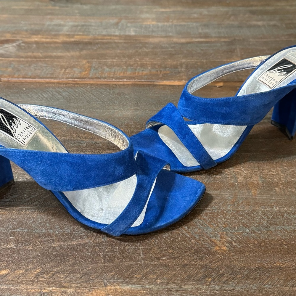 Charles Jourdan Vibrant Blue Suede Heels - Picture 4 of 8